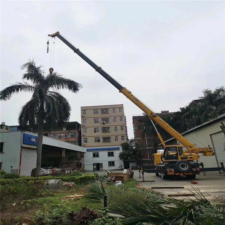 开福12吨吊车出租一天的收费标准是什么